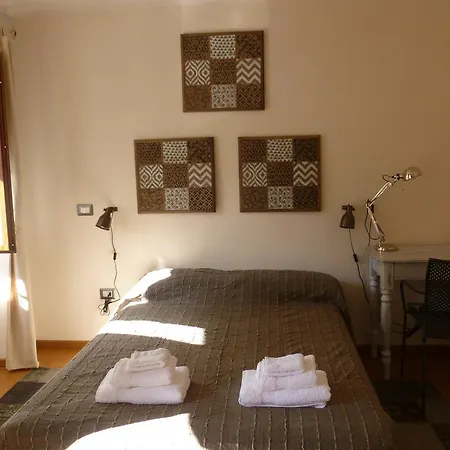 Alojamento de Acomodação e Pequeno-almoço Antica Corte