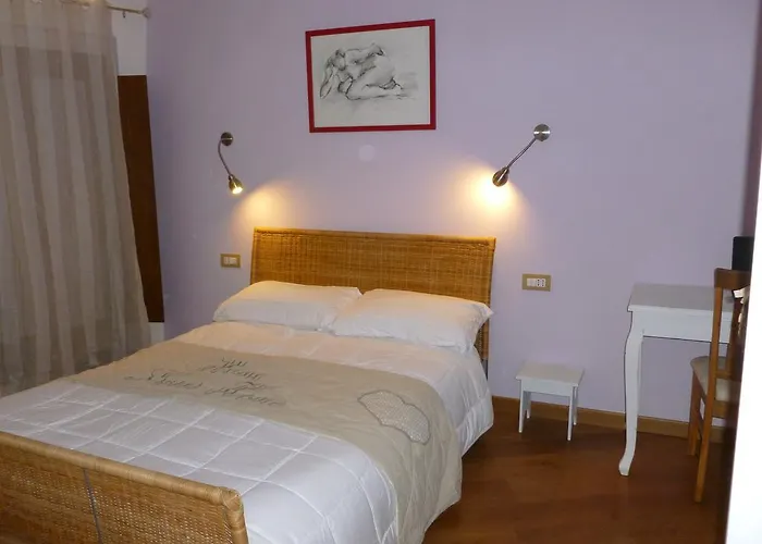 Oda ve Kahvaltı Antica Corte Omegna